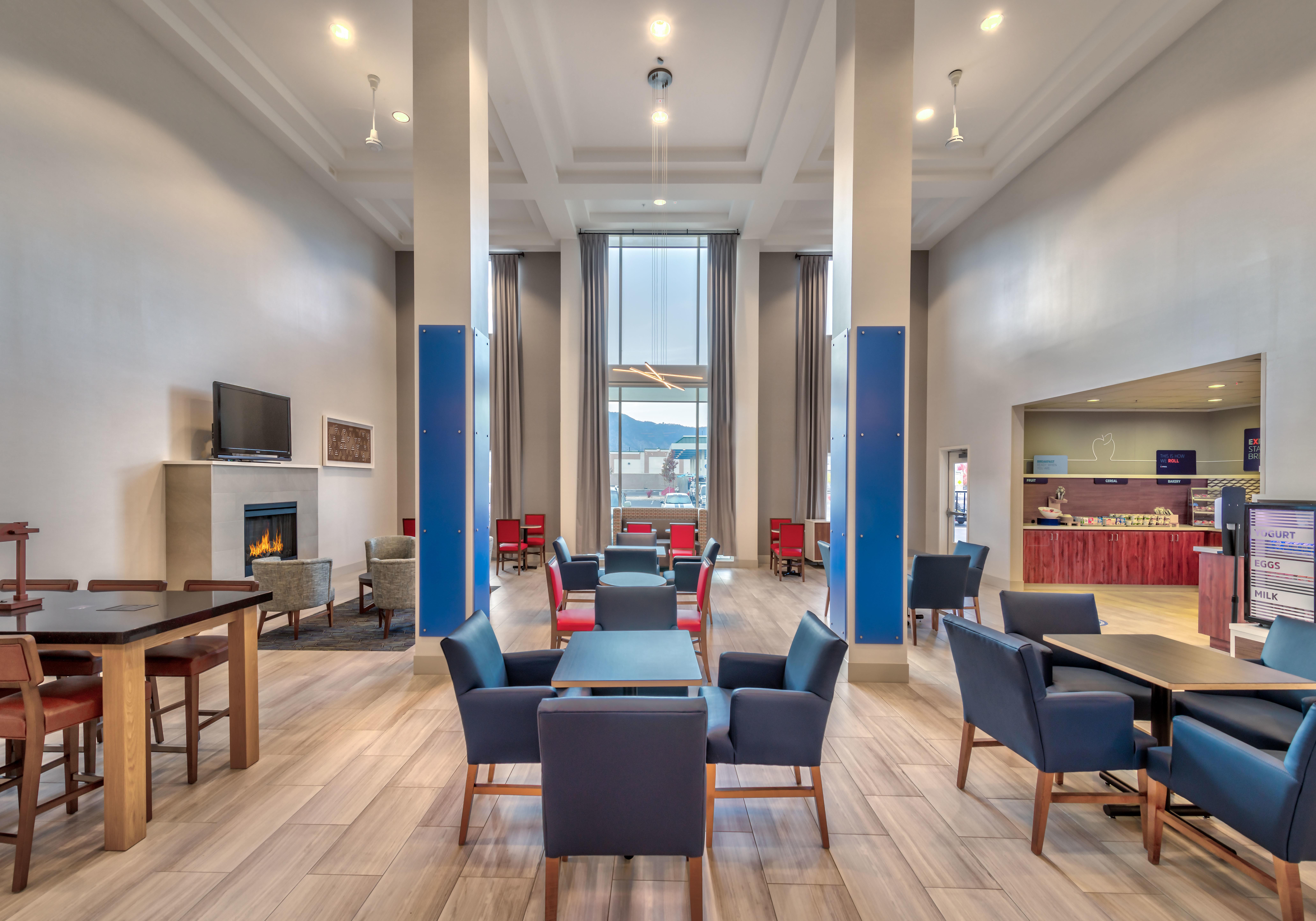 Holiday Inn Express Hotel & Suites Minden By Ihg Eksteriør billede
